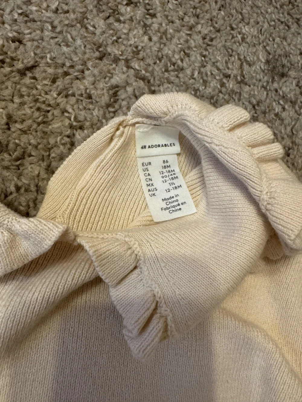 H&M Adorables sweater set